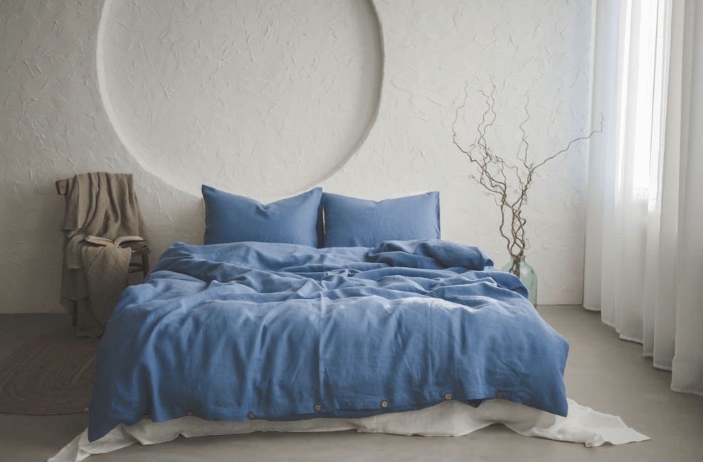 Linen bedding