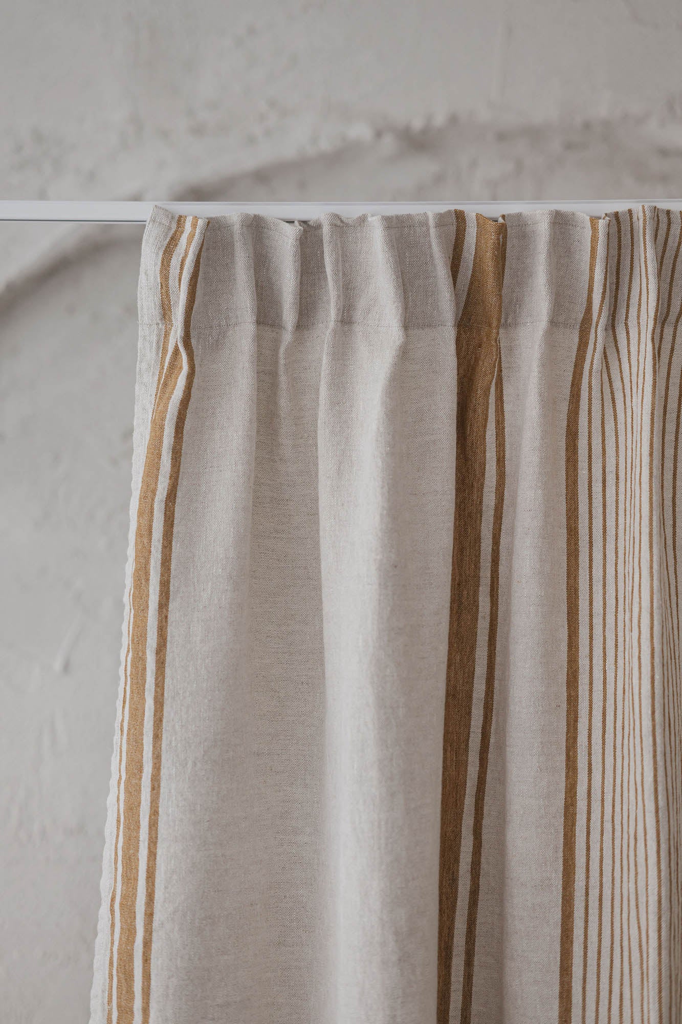 Pencil pleat linen curtain – French style with golden stripes