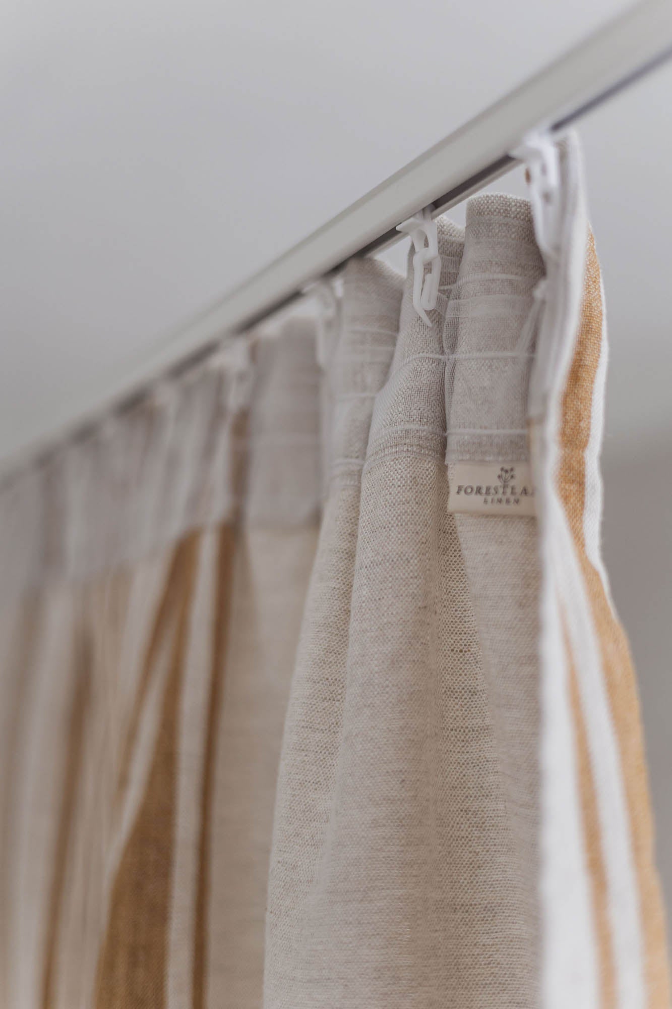 Pencil pleat linen curtain – French style with golden stripes