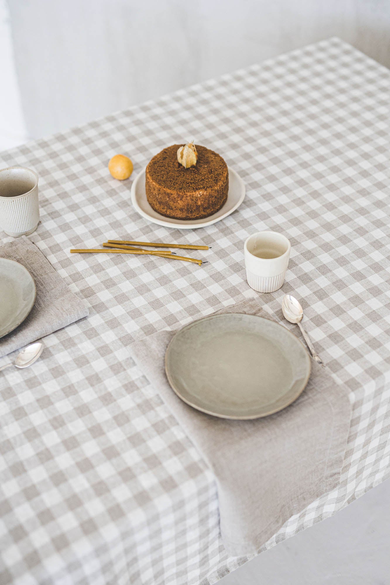 Natural checkered linen tablecloth
