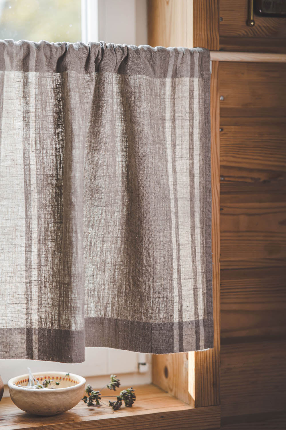 French style linen cafe curtain with classic natural stripes