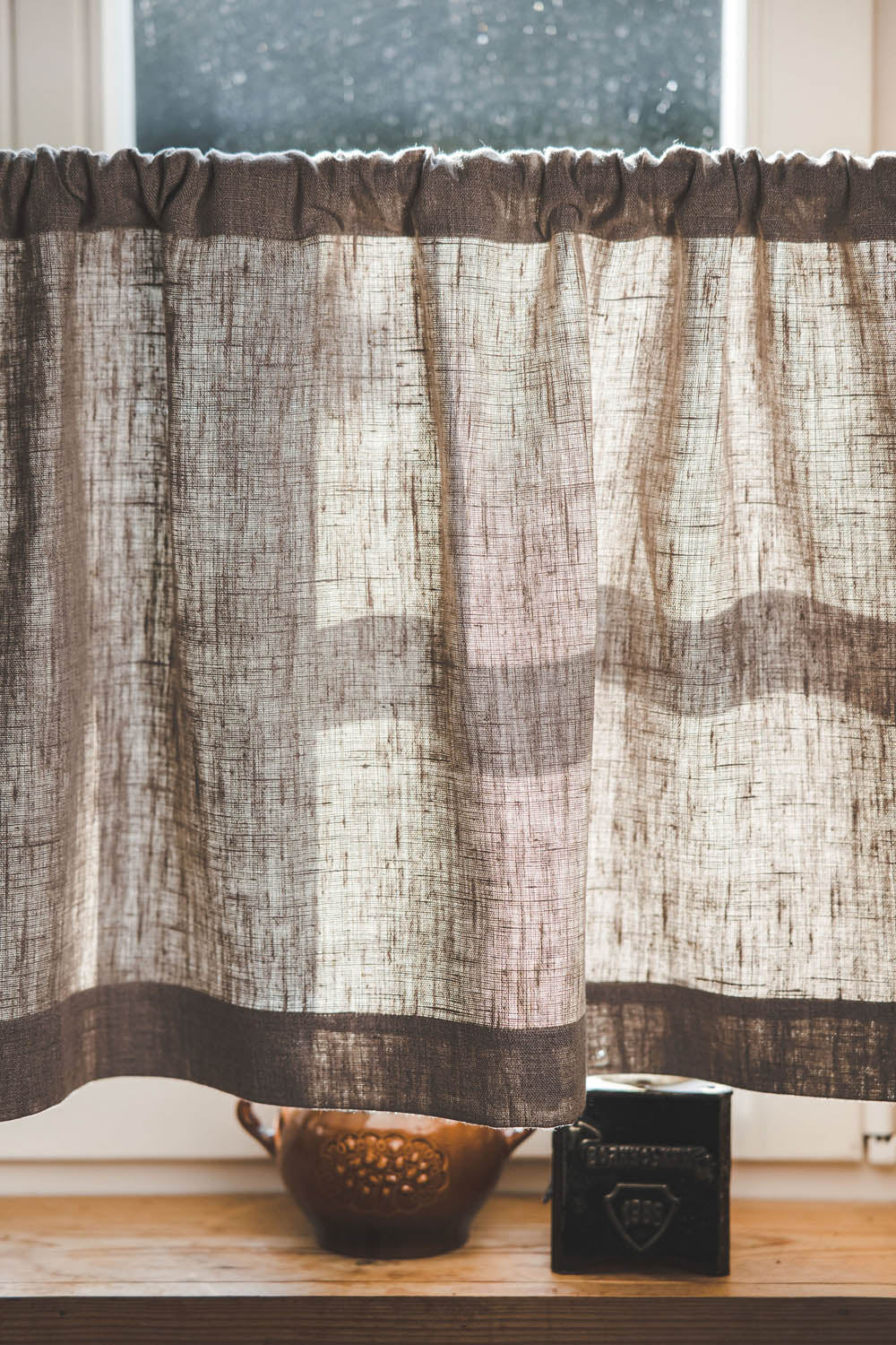 Heavyweight natural linen cafe curtain