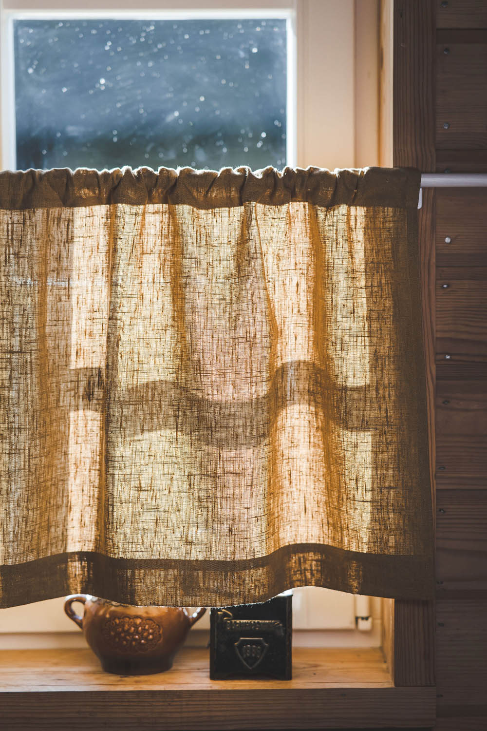 Heavyweight camel linen cafe curtain