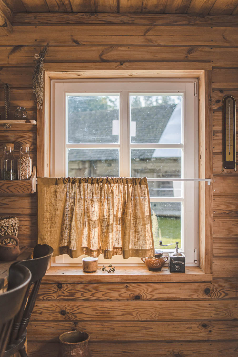 Heavyweight camel linen cafe curtain