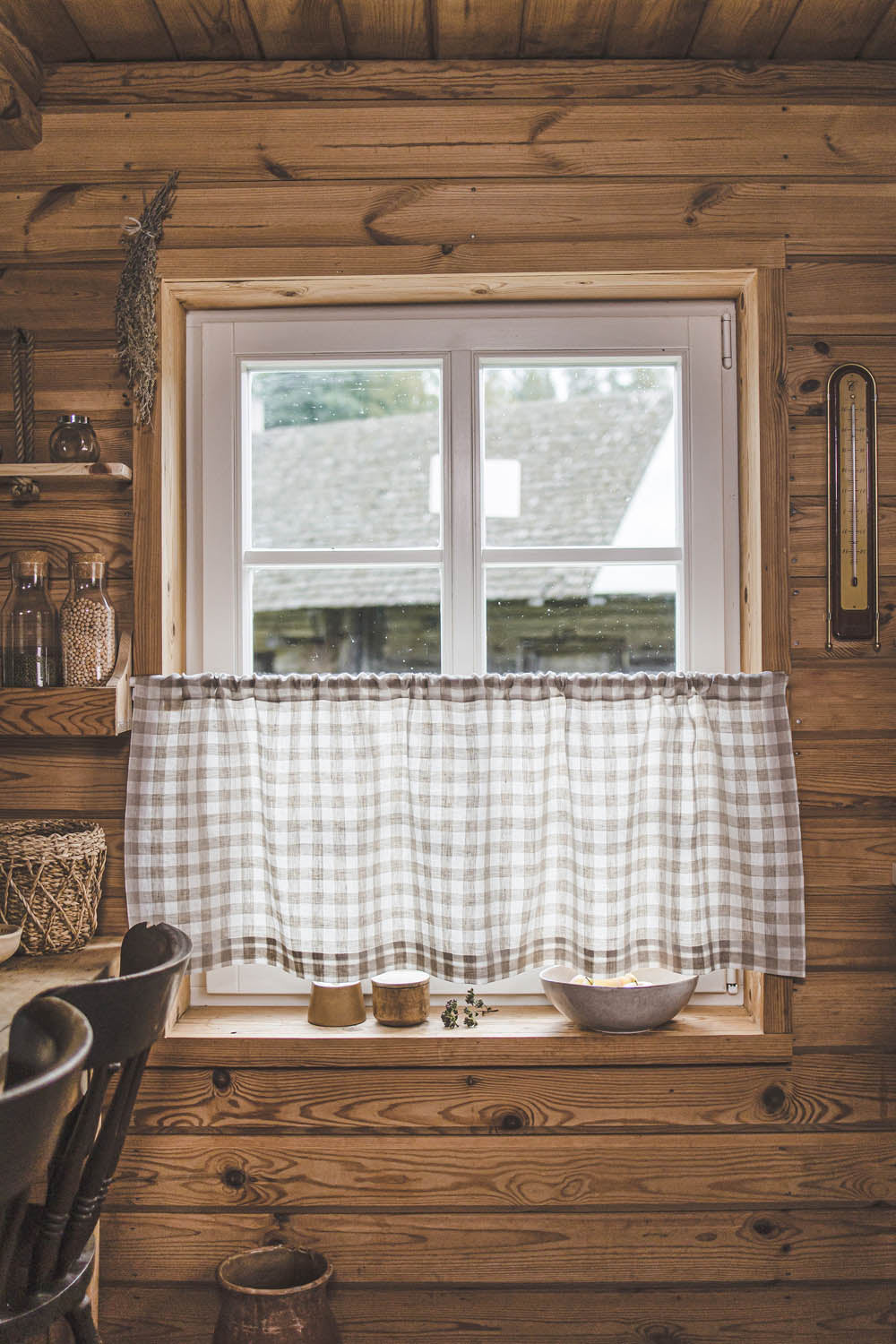 Checkered linen cafe curtain