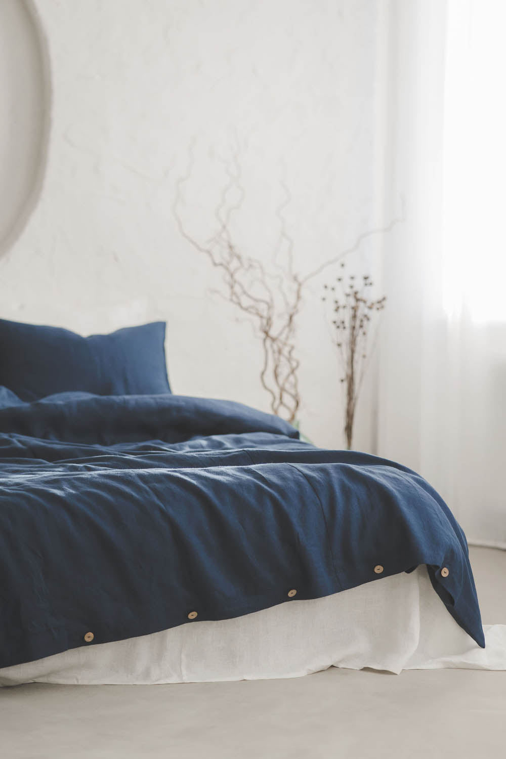 Midnight blue linen duvet cover with buttons