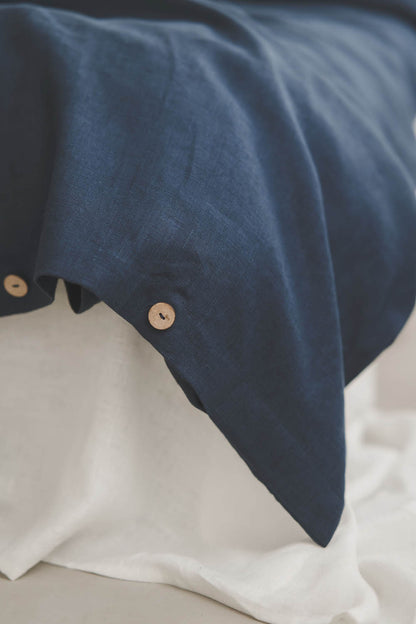 Midnight blue linen duvet cover with buttons