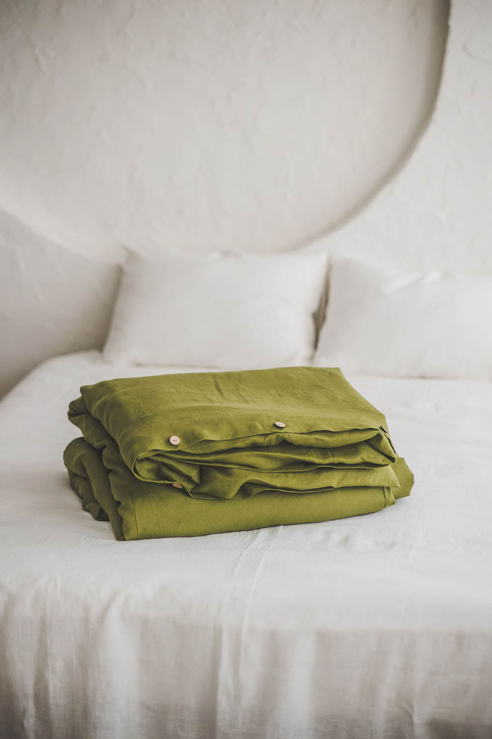 Moss green linen duvet cover with buttons