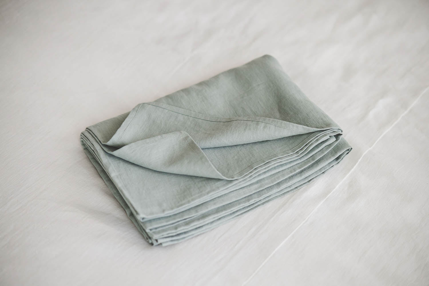 Frosty green linen flat sheet