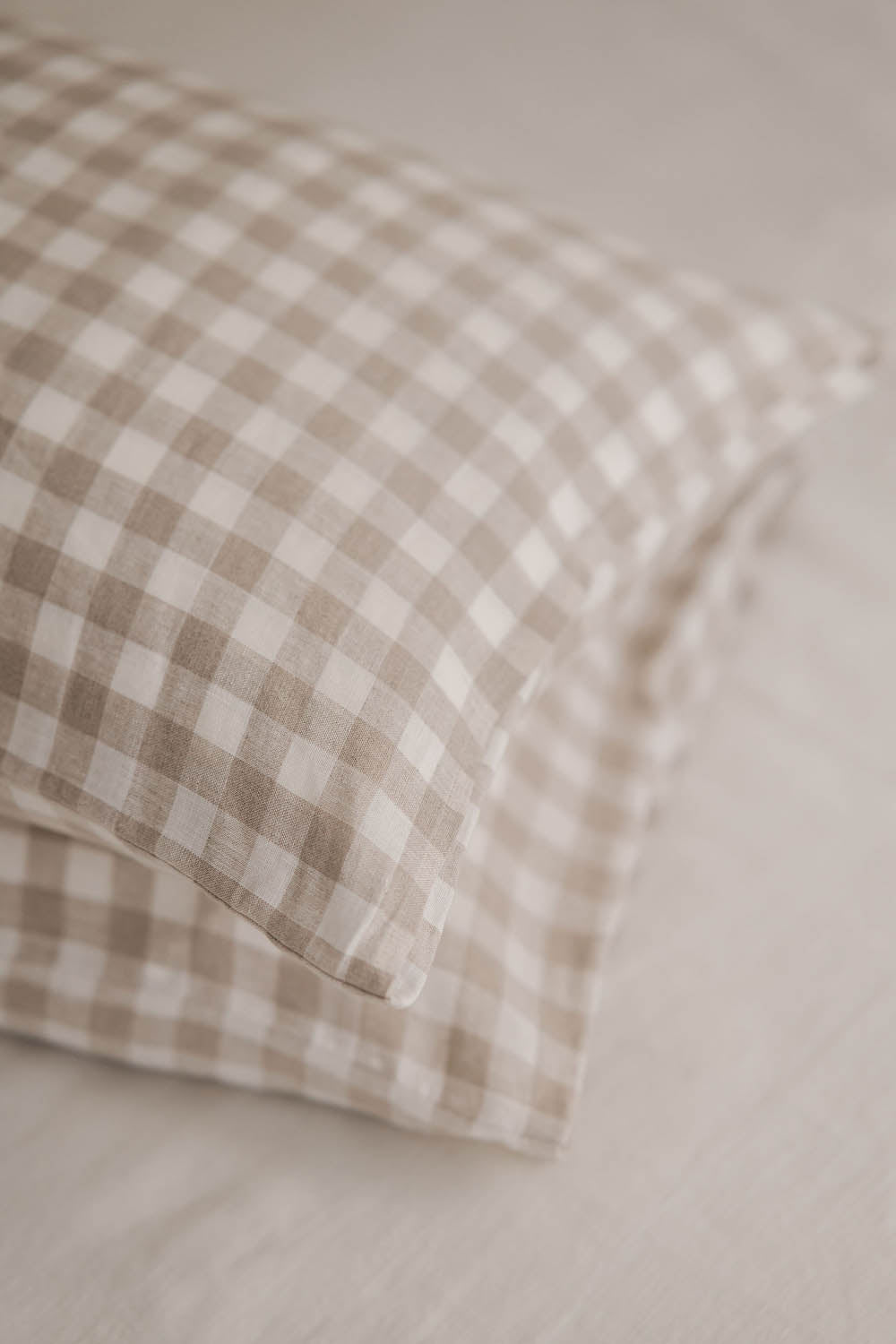 Checkered linen pillowcase