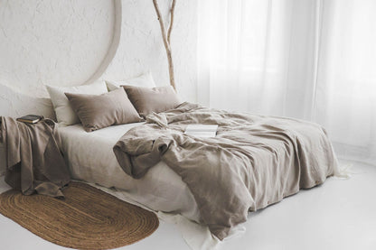 Natural linen duvet cover with buttons