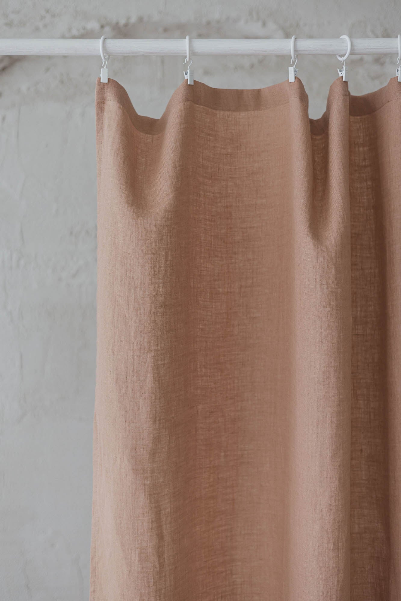 Misty rose linen curtain with simple hem, for clips