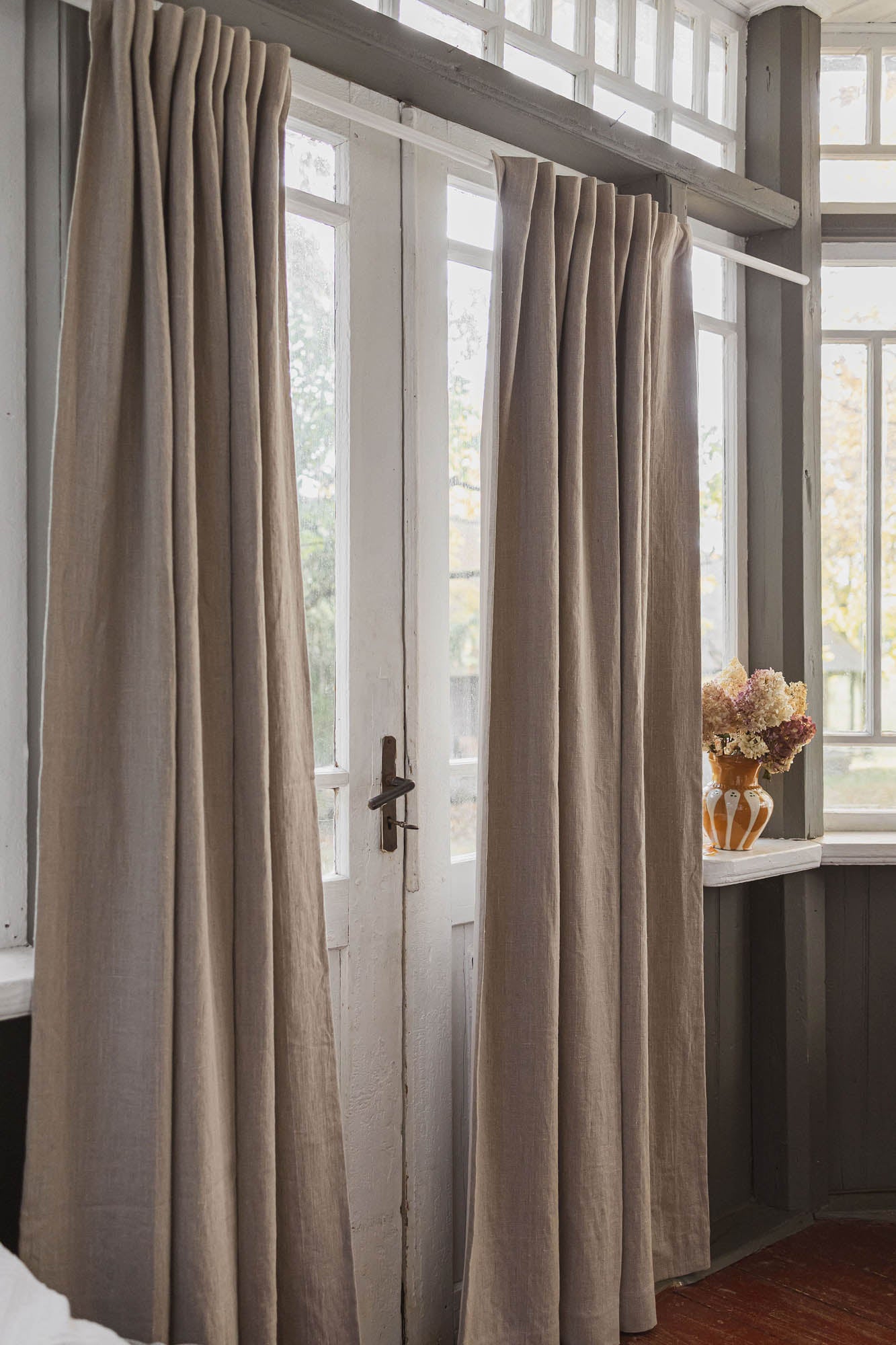 Heavyweight natural linen blackout curtain with multifunctional heading tape