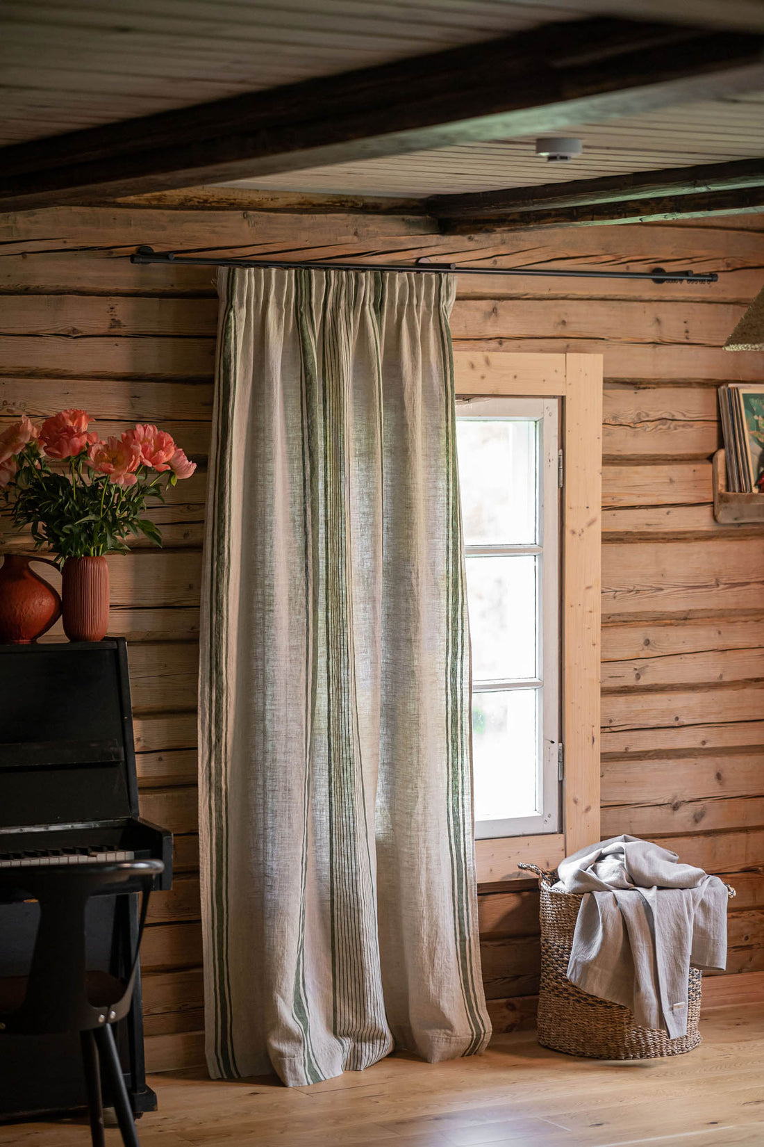 Pencil pleat linen curtain – French style with green stripes