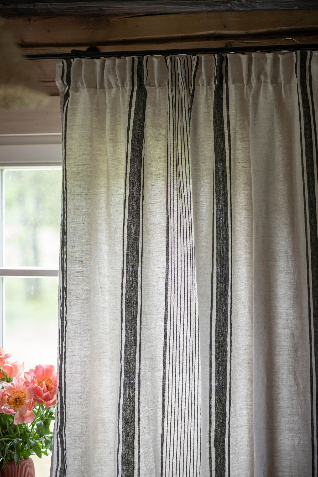 Pencil pleat linen curtain – French style with black stripes