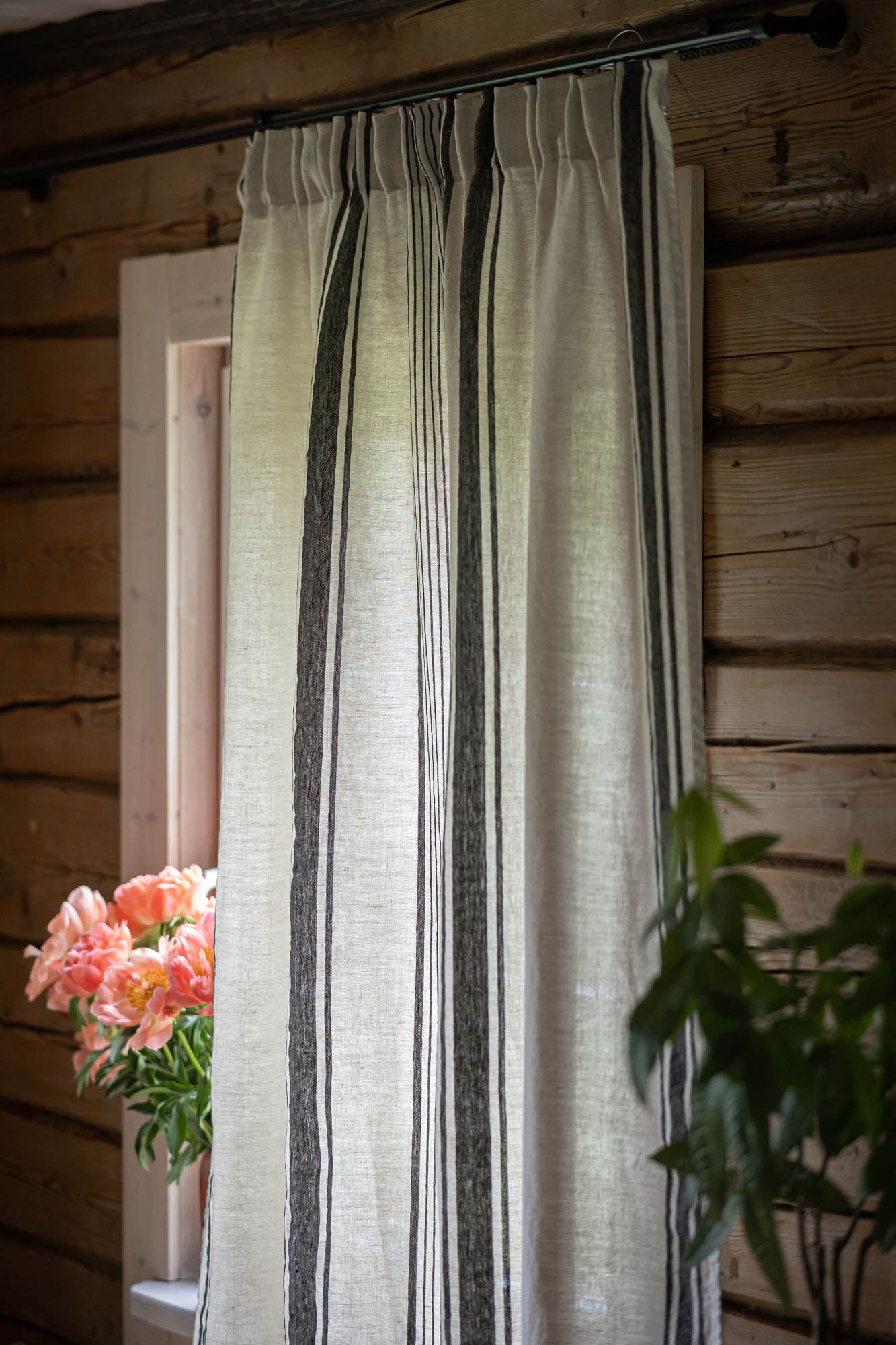 Pencil pleat linen curtain – French style with black stripes