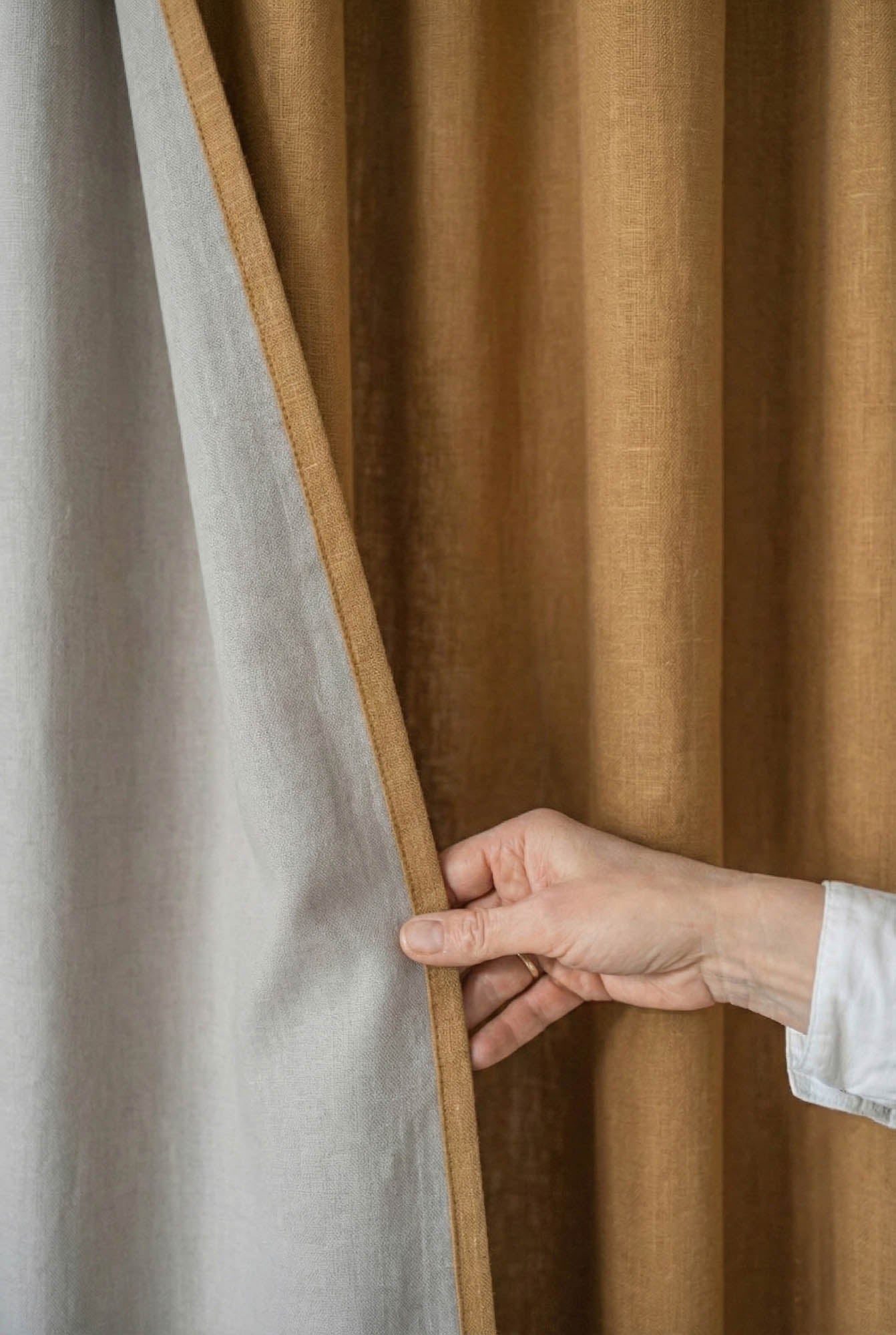 Heavyweight camel linen blackout curtain with multifunctional heading tape