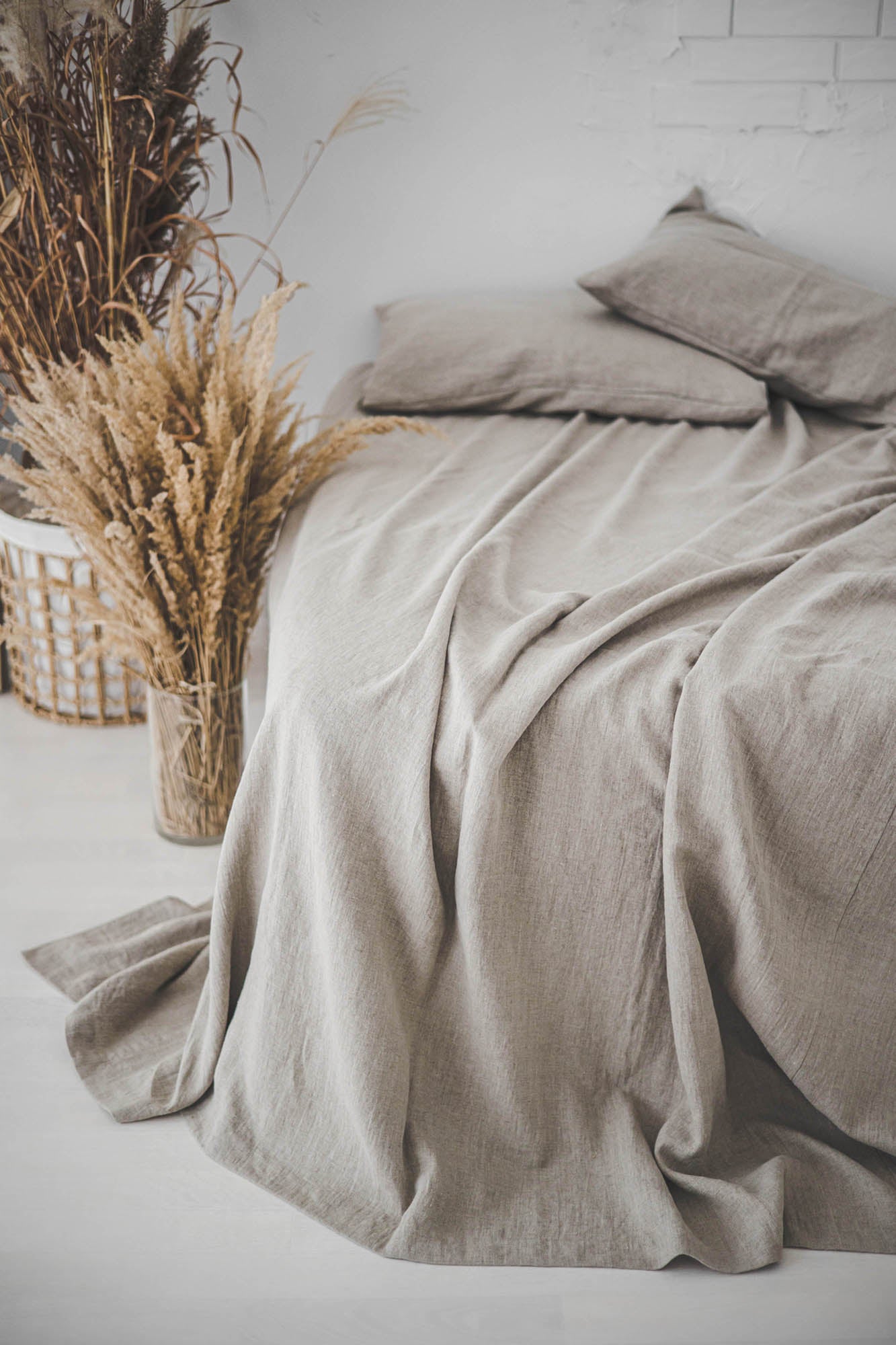 Natural linen bedspread