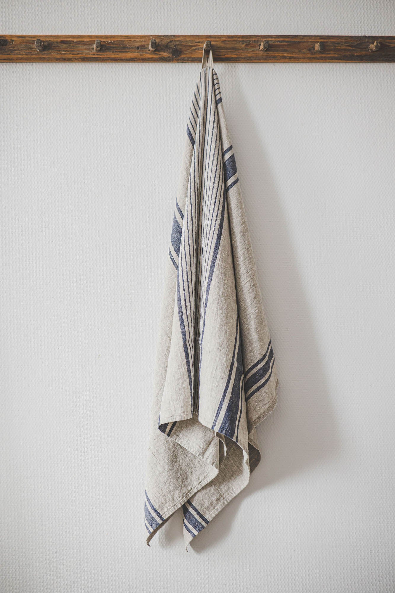 French style linen bath towels with blue stripes