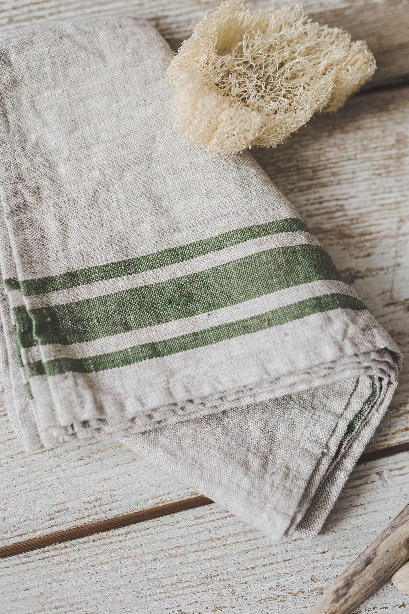Linen towels with green stripes - set of 2