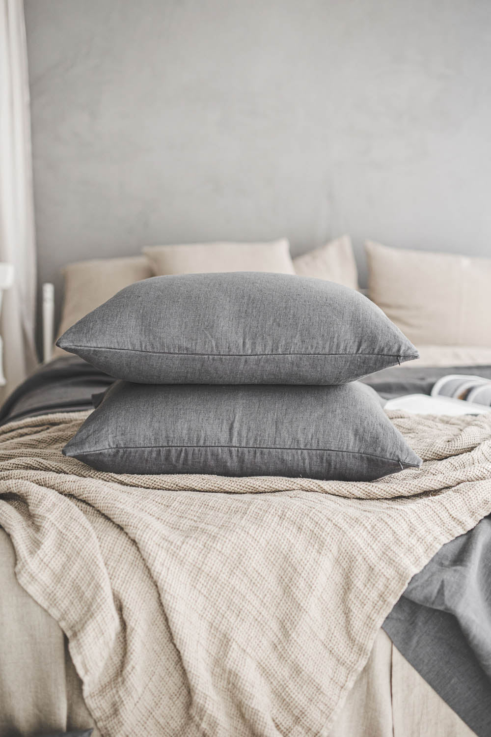 Charcoal gray heavyweight linen pillowcase