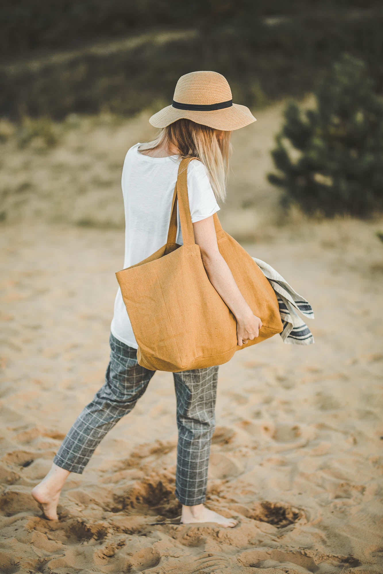 Camel linen beach bag