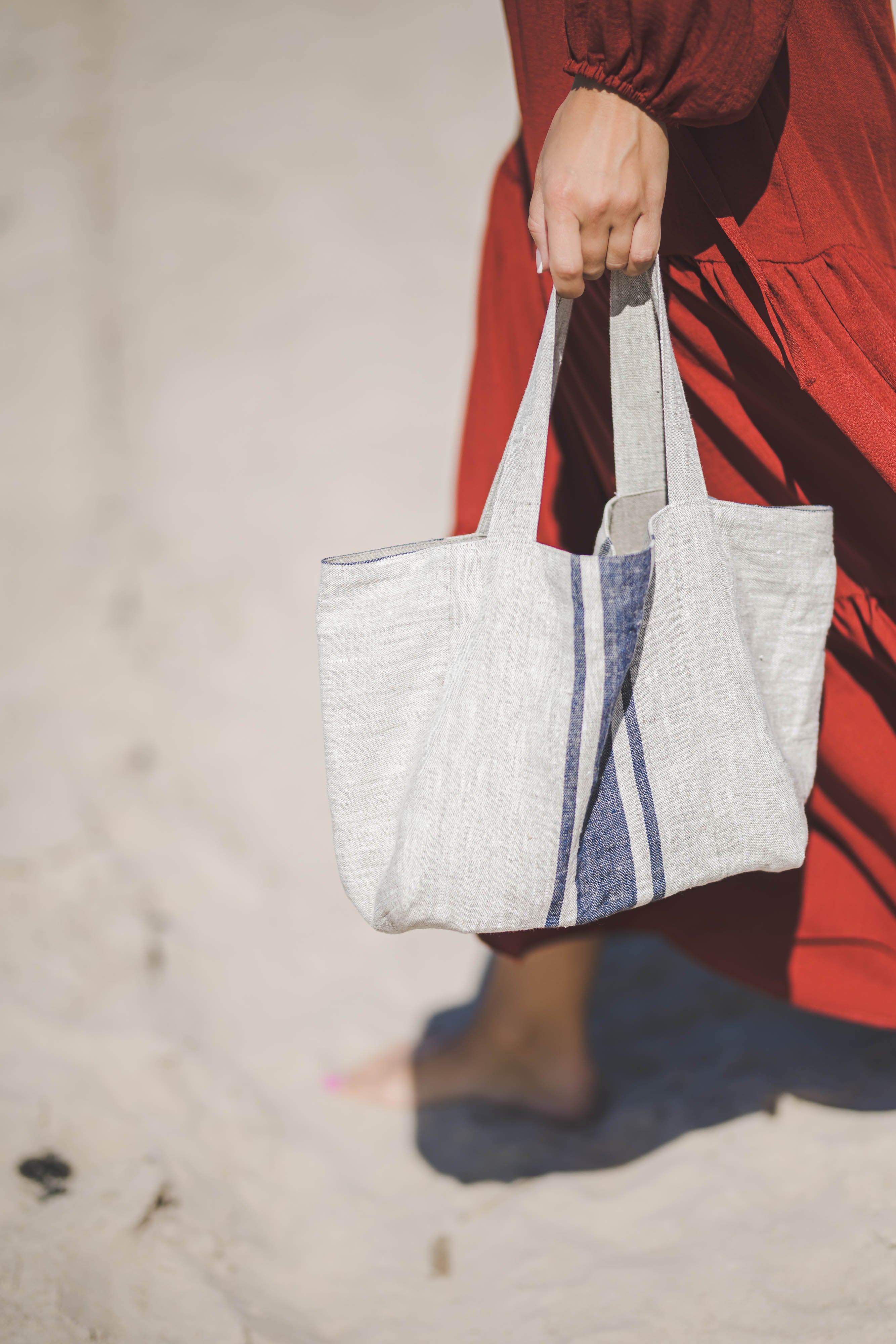 Linen handbag with blue stripes