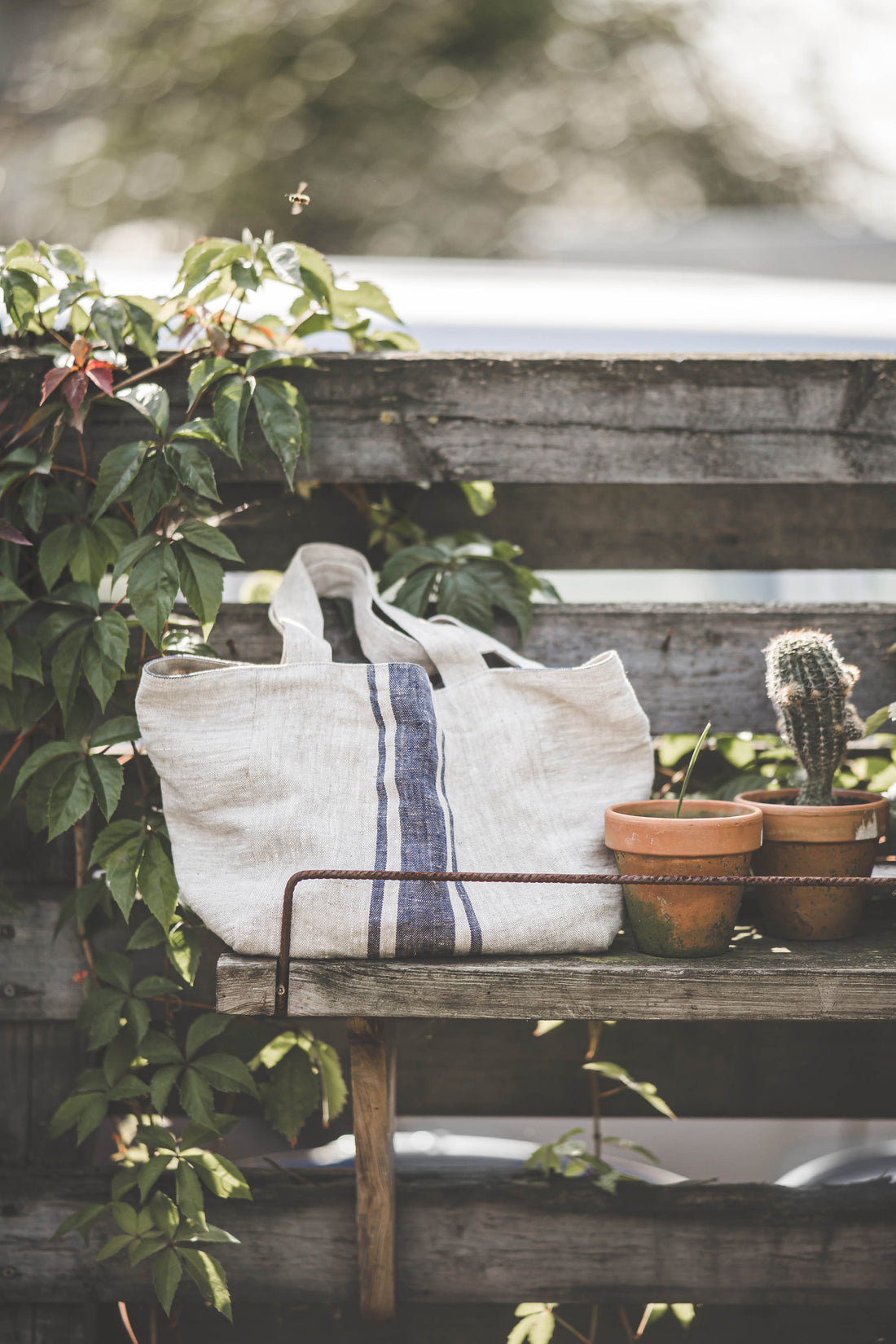 Linen handbag with blue stripes