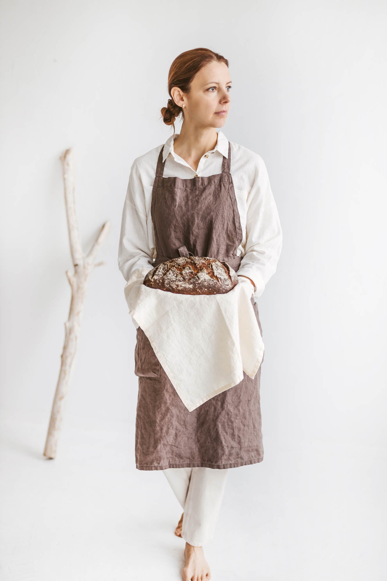 Cocoa linen apron