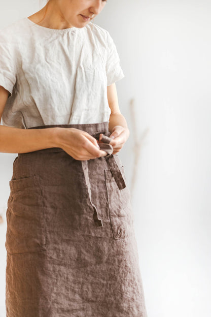 Cocoa linen half apron