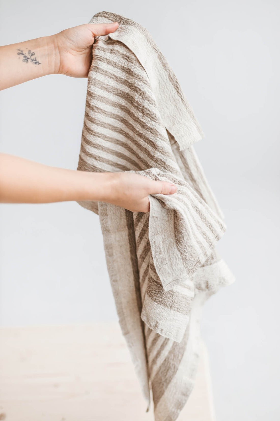 Thick linen towels with natural narrow stripes - set of 2