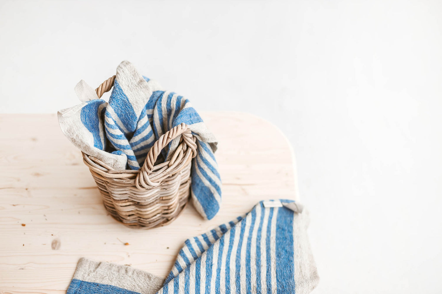 Thick linen towels with blue stripes - set of 2