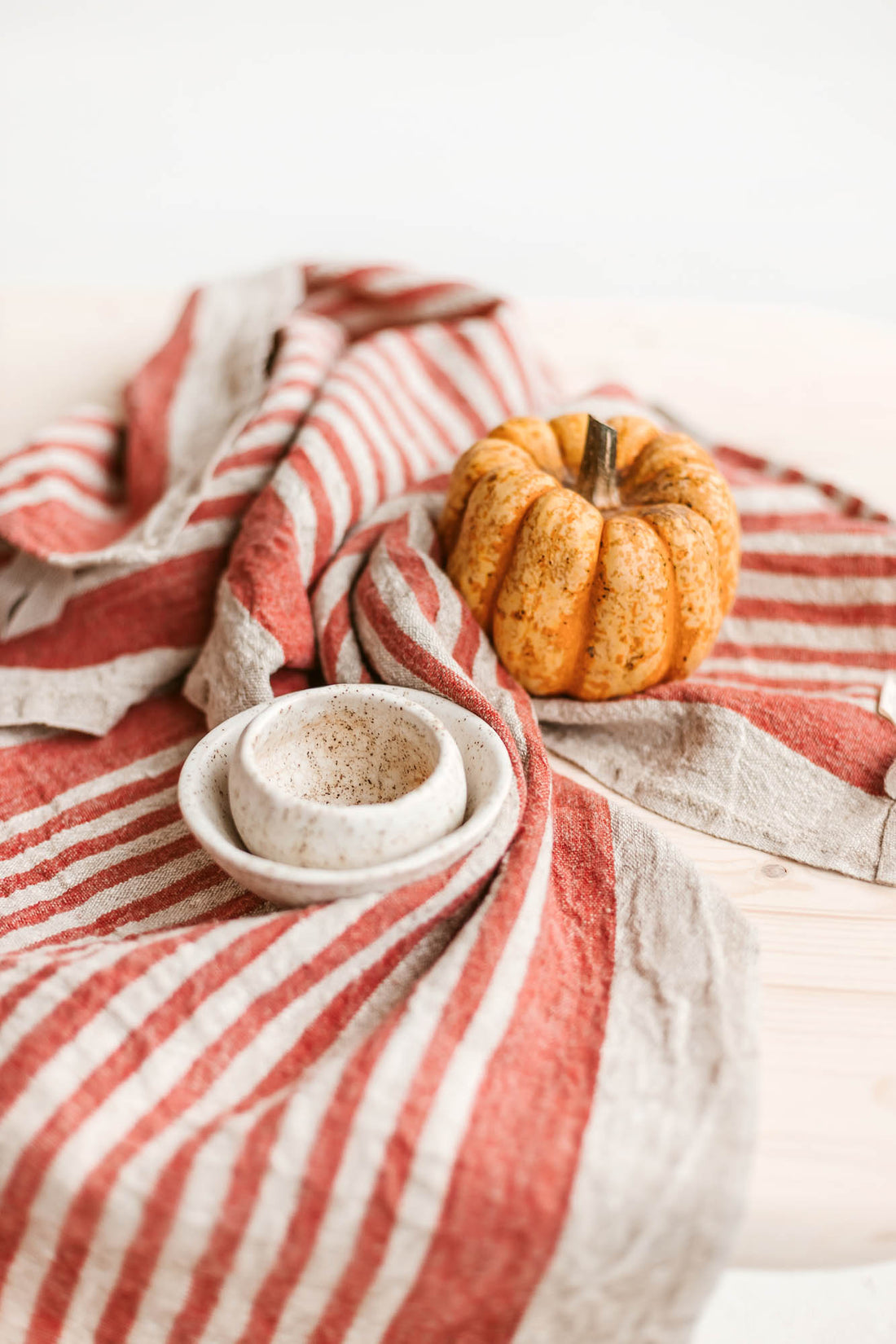 Thick linen towels with red stripes - set of 2