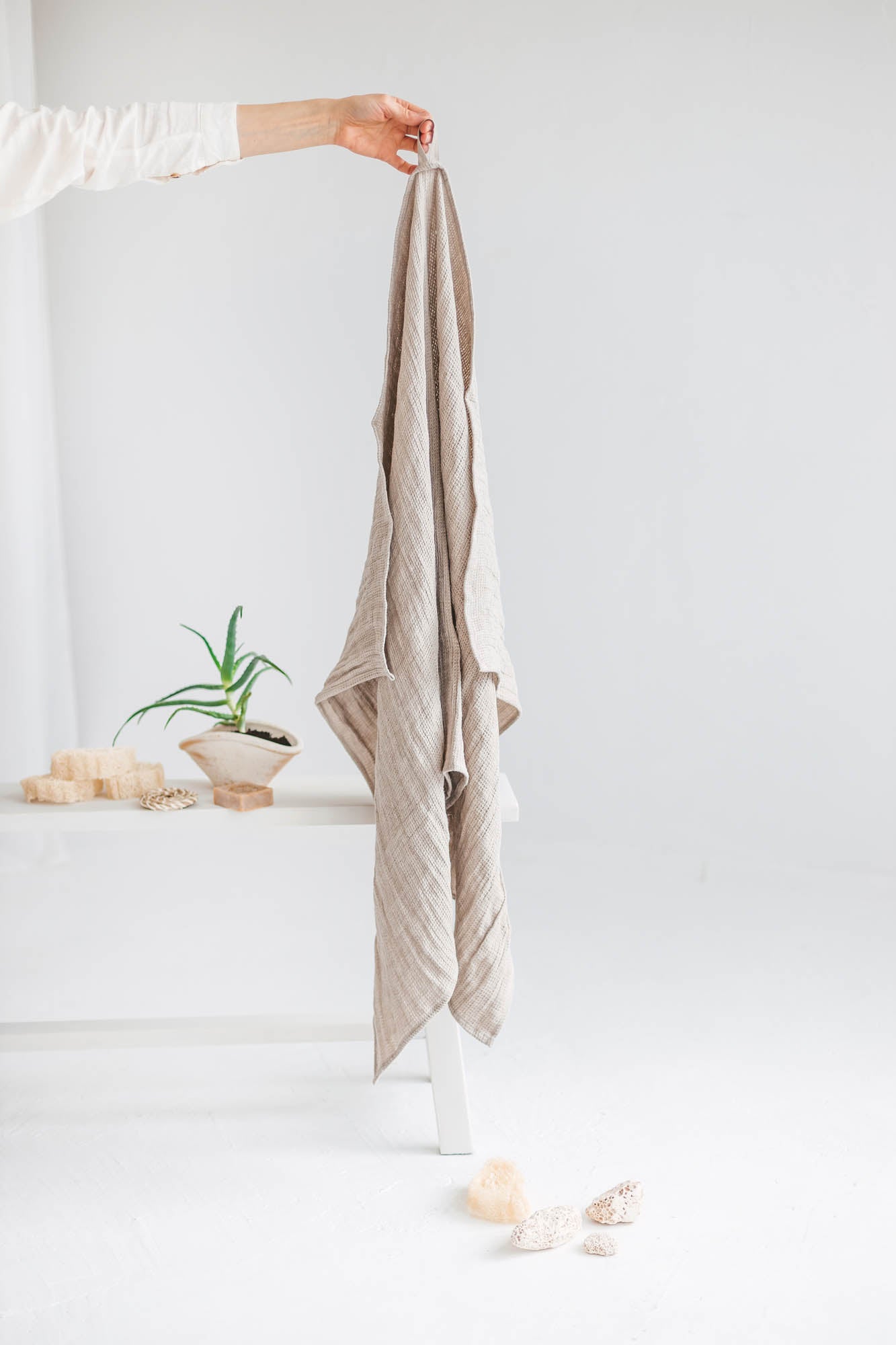 Lightweight waffle linen bath towels